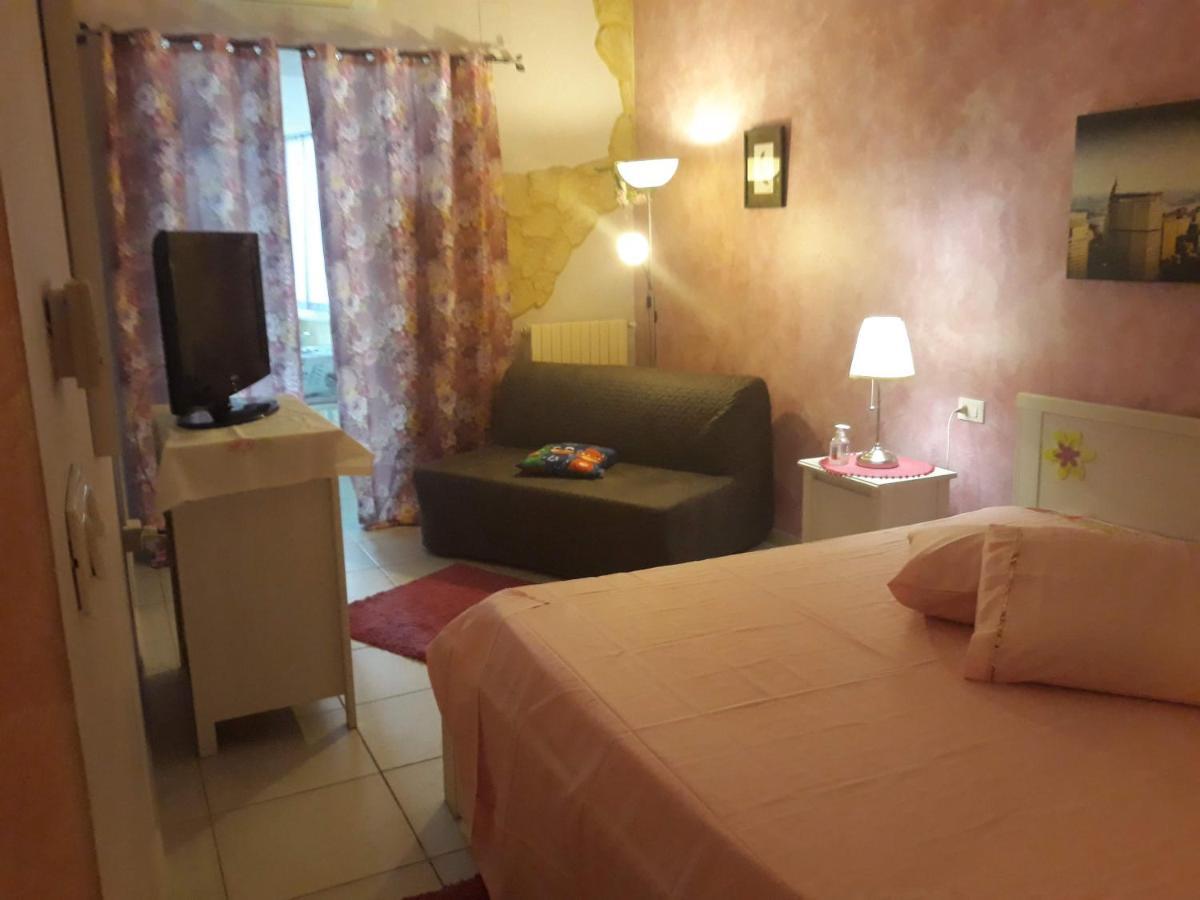 Suites Rome Pescara Bagian luar foto