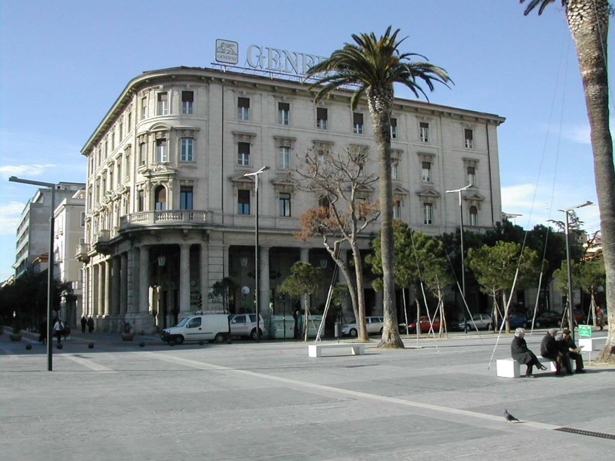 Suites Rome Pescara Bagian luar foto